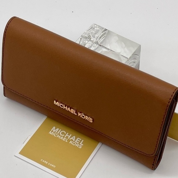 Michael Kors Large Trifold Luggage - Picture 3 of 7